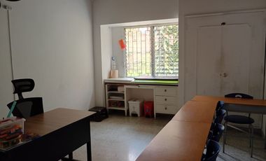 Venta de casa comercial en Conquistadores, Laureles