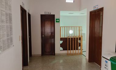 Venta de casa comercial en Conquistadores, Laureles