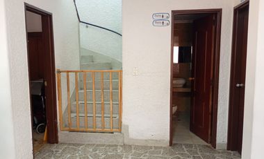 Venta de casa comercial en Conquistadores, Laureles