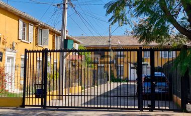 Casa De 3d 2b Y Estacionamiento Excelente Ubicación, Ñuñoa