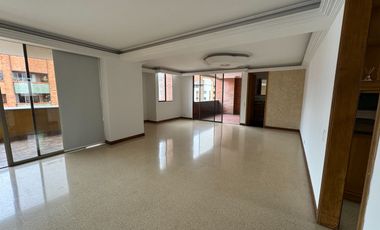 vendo Apartamento en Laureles LINDO Y amplio IDEAL PARA PEMODELAR!
