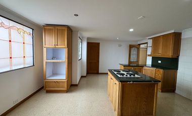 vendo Apartamento en Laureles LINDO Y amplio IDEAL PARA PEMODELAR!