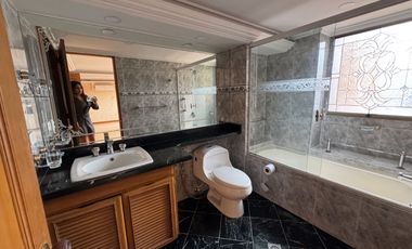 vendo Apartamento en Laureles LINDO Y amplio IDEAL PARA PEMODELAR!