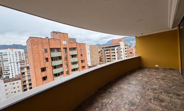 vendo Apartamento en Laureles LINDO Y amplio IDEAL PARA PEMODELAR!