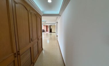 vendo Apartamento en Laureles LINDO Y amplio IDEAL PARA PEMODELAR!