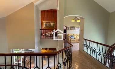 Casa de Lujo en Venta en Sector Unioro, Machala – Exclusividad y Ubicación Privilegiada