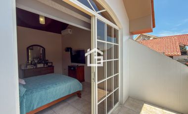 Casa de Lujo en Venta en Sector Unioro, Machala – Exclusividad y Ubicación Privilegiada