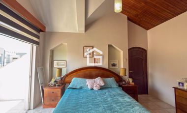 Casa de Lujo en Venta en Sector Unioro, Machala – Exclusividad y Ubicación Privilegiada