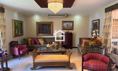 Casa de Lujo en Venta en Sector Unioro, Machala – Exclusividad y Ubicación Privilegiada