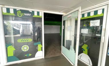 ARRIENDO Local comercial de 140 m2 Strip center, Metro San Joaquín