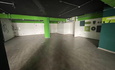 ARRIENDO Local comercial de 140 m2 Strip center, Metro San Joaquín