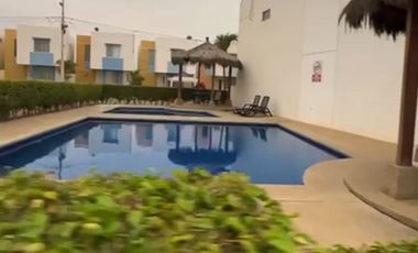 SALINAS CONJUNTO PRIVADO: CASA 3/3 CON PISCINA