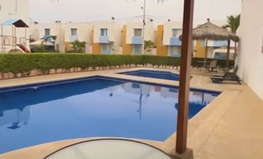 SALINAS CONJUNTO PRIVADO: CASA 3/3 CON PISCINA