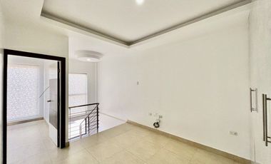 SALINAS CONJUNTO PRIVADO: CASA 3/4 CON PISCINA