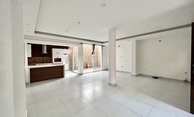 SALINAS CONJUNTO PRIVADO: CASA 3/4 CON PISCINA
