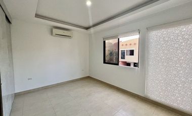SALINAS CONJUNTO PRIVADO: CASA 3/4 CON PISCINA