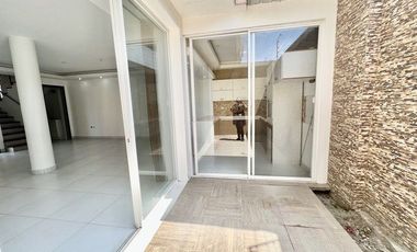 SALINAS CONJUNTO PRIVADO: CASA 3/4 CON PISCINA