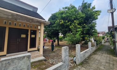 DIJUAL CEPAT TANAH DAN BANGUNAN SANGAT LUAS DITENGAH KOTA JOGJA DEKAT JL MAGELANG YOGYAKARTA