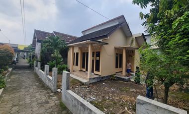 DIJUAL CEPAT TANAH DAN BANGUNAN SANGAT LUAS DITENGAH KOTA JOGJA DEKAT JL MAGELANG YOGYAKARTA