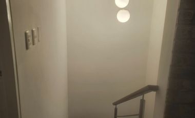 SE ALQUILA LINDO DUPLEX BIEN UBICADO