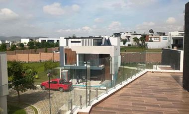 Casa amueblada en renta 4 recamaras en Parque Viena Lomas de Angelópolis 2