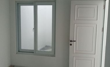 Rumah dijual Murah, 2 Lantai Ciracas, Jakarta Timur 15 menit Tol cibubur