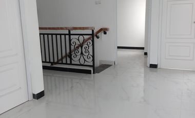Rumah dijual Murah, 2 Lantai Ciracas, Jakarta Timur 15 menit Tol cibubur