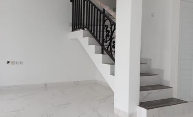 Rumah dijual Murah, 2 Lantai Ciracas, Jakarta Timur 15 menit Tol cibubur