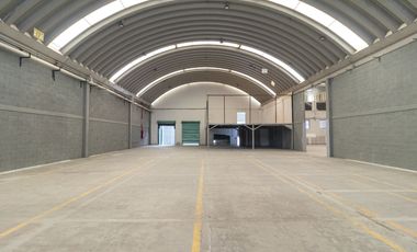 HUIXQUILUCAN, TENEMOS BODEGAS A PARTIR DE 128 M2 ,400 M2  Y 4 DE 734 M2 DENTRO DE PARQUE, ANDENES