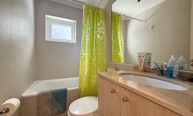 Departamento Amoblado y con Estacionamiento, Edificio Centro Lagos