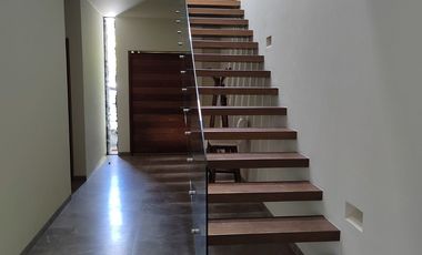 CASA EN RENTA Altos Juriquilla PRIVADA QUIANA Querétaro