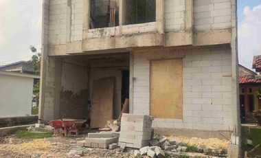 RUMAH CANTIK MINIMALIS 2 LANTAI MODERN DALAM PERUMAHAN STRATEGIS DI PINGGIR JALAN UTAMA MAJENANG