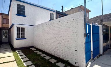 Casa en venta en Cuautitlán Izcalli, Estado de México | 2 recámaras | Estudio |
