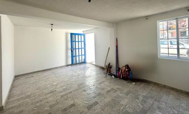 Casa en venta en Cuautitlán Izcalli, Estado de México | 2 recámaras | Estudio |