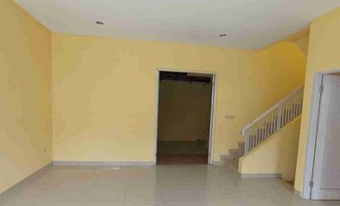 D sewa rumah golf lake