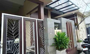 DIJUAL RUGI!! RUMAH SUHAT BUNGA MERAK, BELI TANAH, BONUS RUMAH MEWAH DUA LANTAI, DI KAWASAN ELIT SUHAT