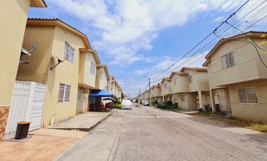 Alquiler de Cómoda Casa de 3 Dormitorios, dentro de Conjunto Cerrado - Urbanización Villa Bonita Etapa 5, Vía a Daule