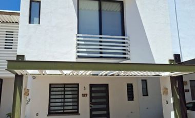 Casa en renta en Residencial Katania