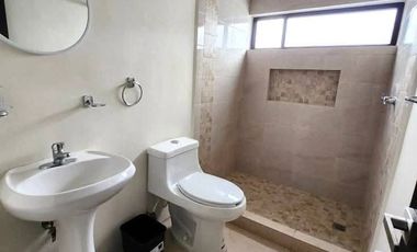 Casa en renta en fraccionamiento privado Paris residencial