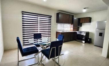Casa en renta en fraccionamiento privado Paris residencial