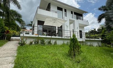 🌿 FINCA CAMPESTRE EN VENTA EN Anapoima – LUJO, PRIVACIDAD Y NATURALEZA 🌿