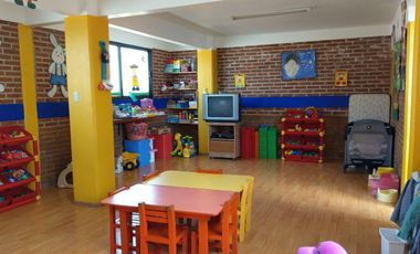 VENTA CASA CON USO DE SUELO PARA ESCUELA EN NEZAHUALCOYOTL