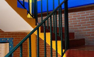 VENTA CASA CON USO DE SUELO PARA ESCUELA EN NEZAHUALCOYOTL