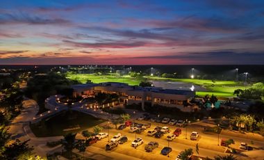 ULTIMO LOTE RESIDENCIAL EN CLUB DE GOLF  752.22m2  – FRENTE AL CAMPO DE GOLF EN LA ZONA NORTE DE MÉRIDA, YUC.