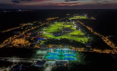 ULTIMO LOTE RESIDENCIAL EN CLUB DE GOLF  752.22m2  – FRENTE AL CAMPO DE GOLF EN LA ZONA NORTE DE MÉRIDA, YUC.