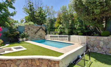 Se vende casa con energia solar 5d-4b-4estac