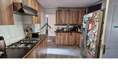 Se vende casa con energia solar 5d-4b-4estac