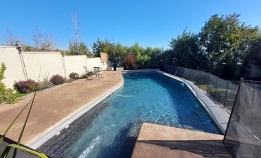 Venta De Casa En Condominio El Sentauro En Macul