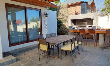 Venta De Casa En Condominio El Sentauro En Macul