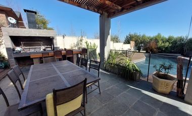 Venta De Casa En Condominio El Sentauro En Macul